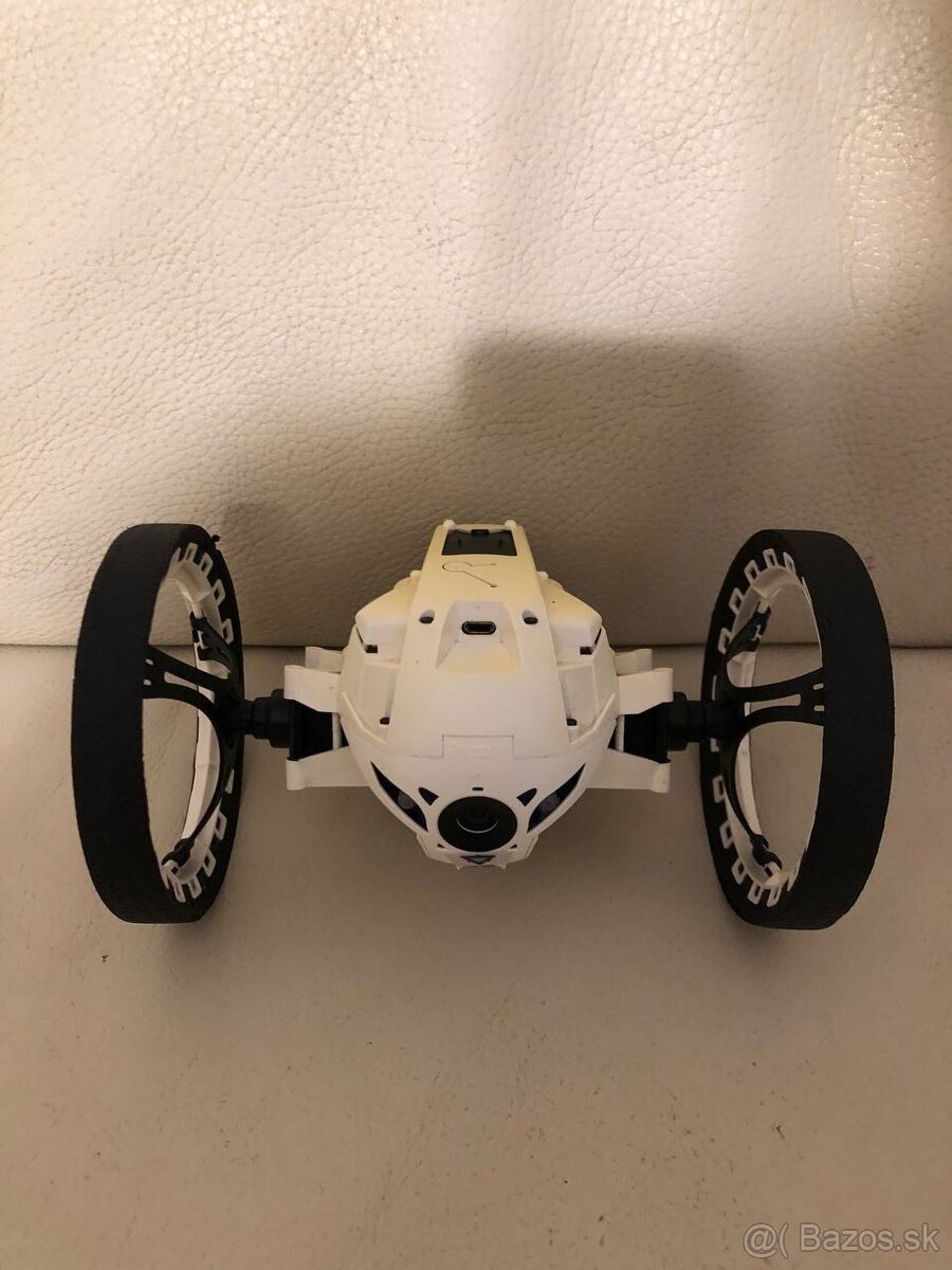 Parrot Jumping Sumo Drone