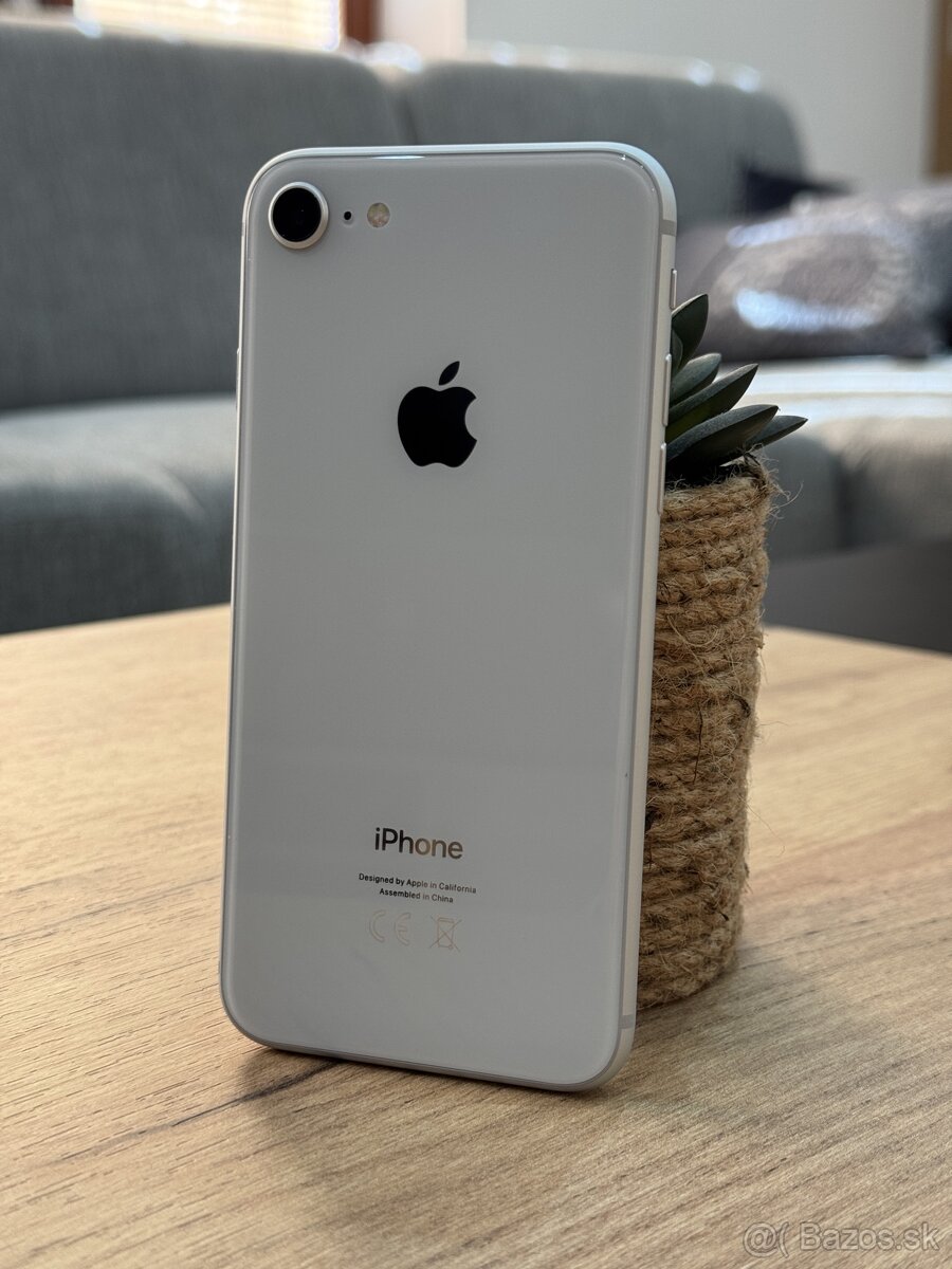 Apple iPhone 8 64GB - NOVÁ BATÉRIA