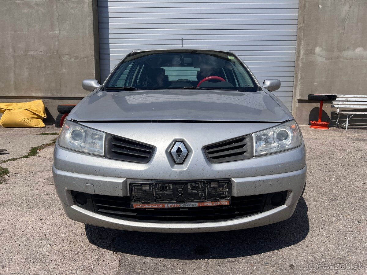 Predám Náhradné diely na Renault Megane 2 1,6 benzín