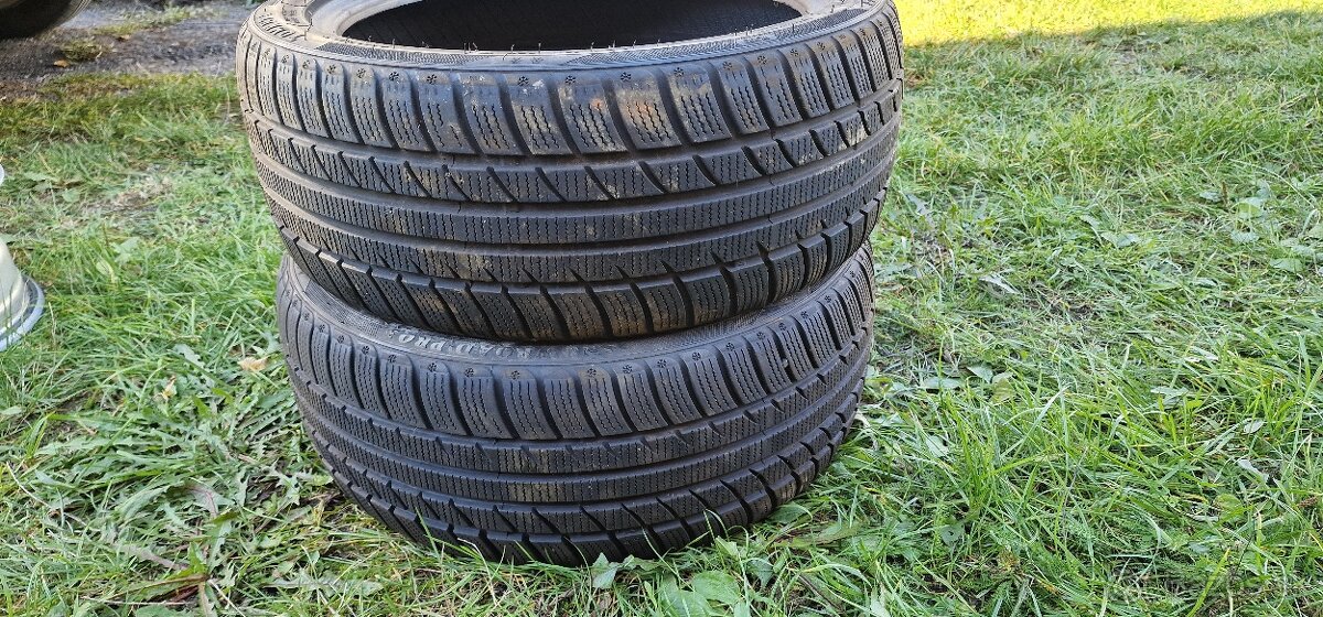 215/45r17 zimne