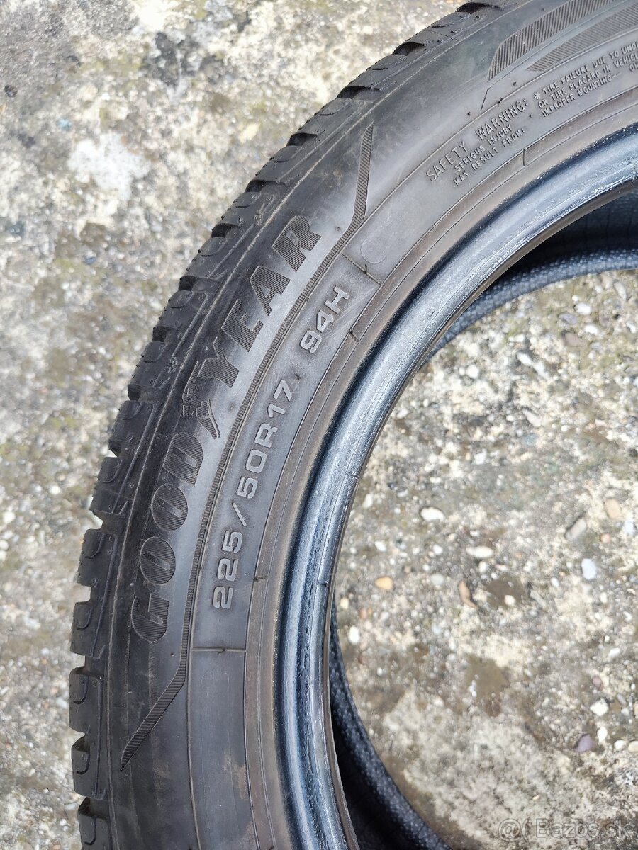 Zimné pne Goodyear 225/50 R17 94H