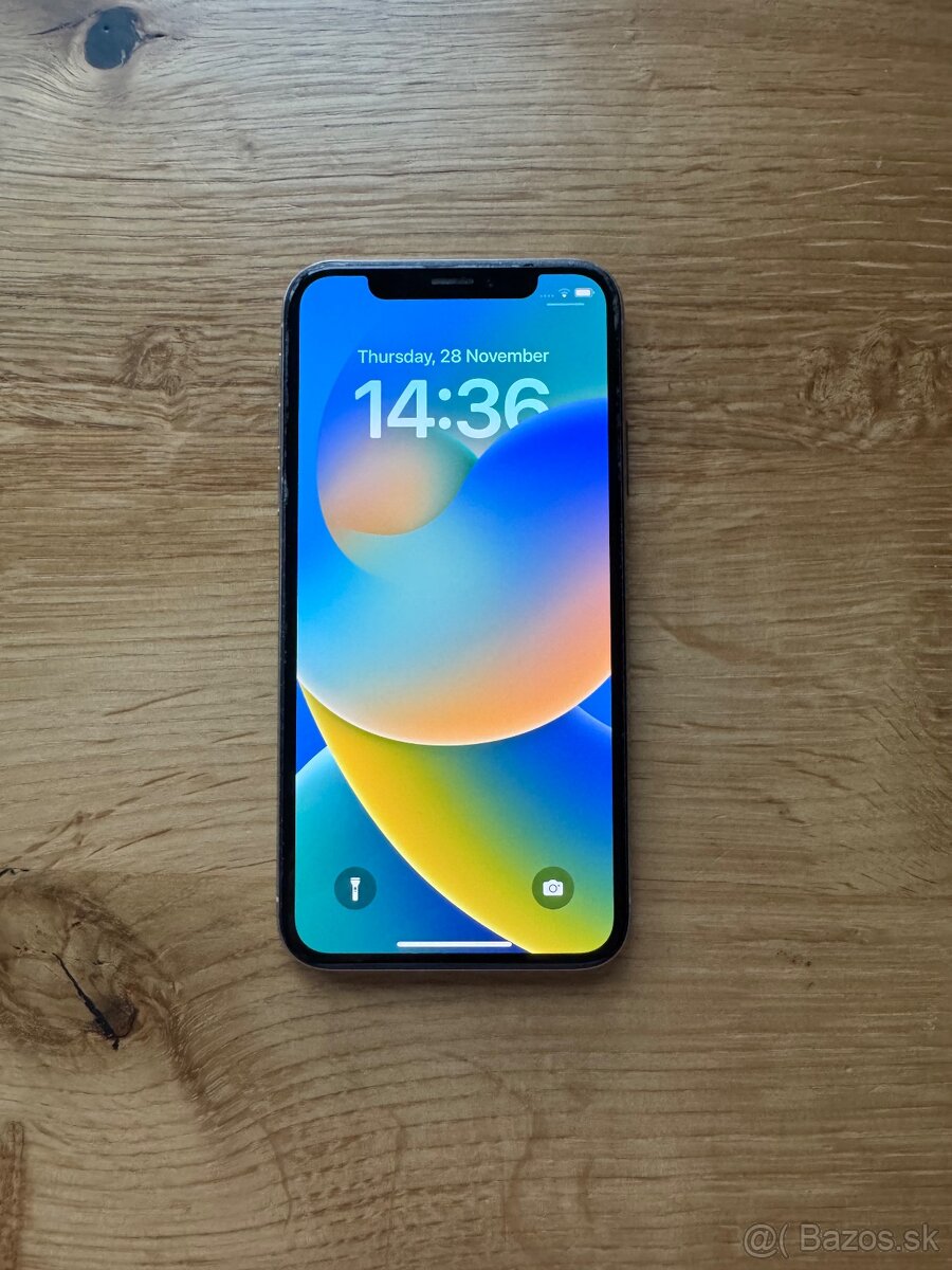 iPhone X 64gb strieborný