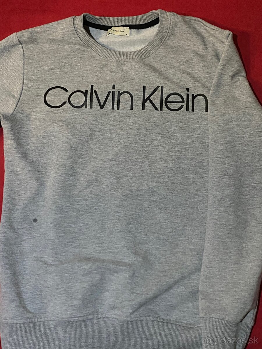 Sveter Calvin Klein