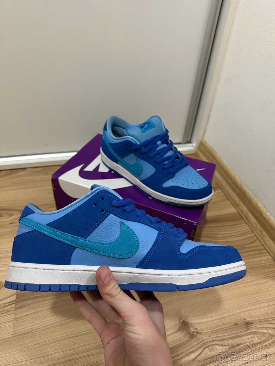 Nike SB dunks low blueraspberry