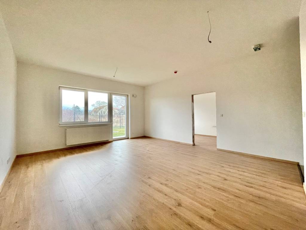 NA PREDAJ 2-IZBOVÝ APARTMÁN S PREDZÁHRADKOU, Jána Ondruša, S