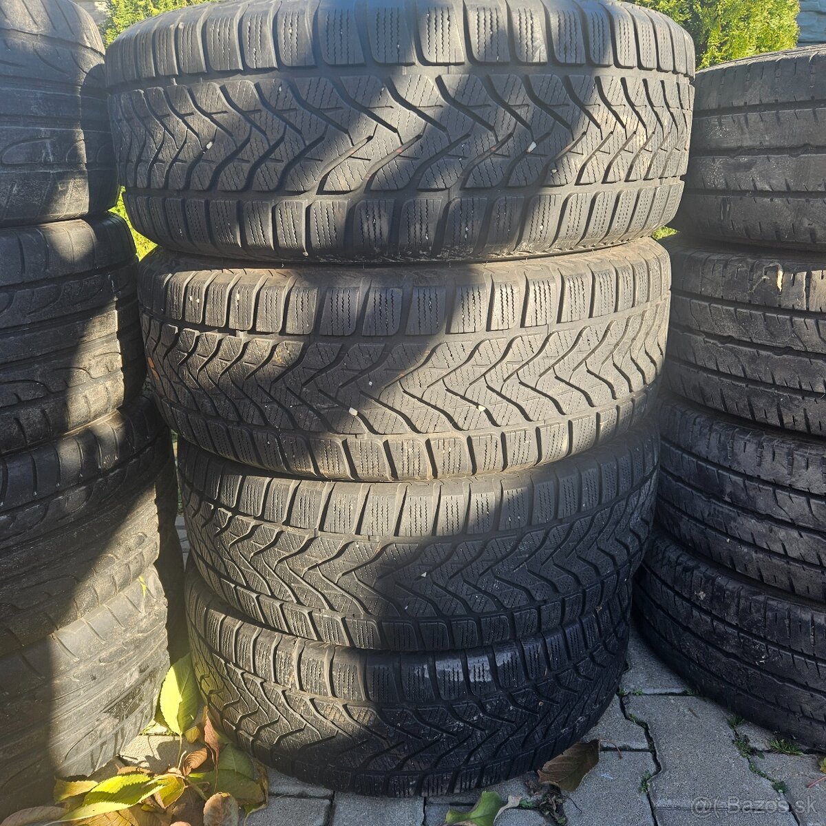 225/60 r17 Lassa