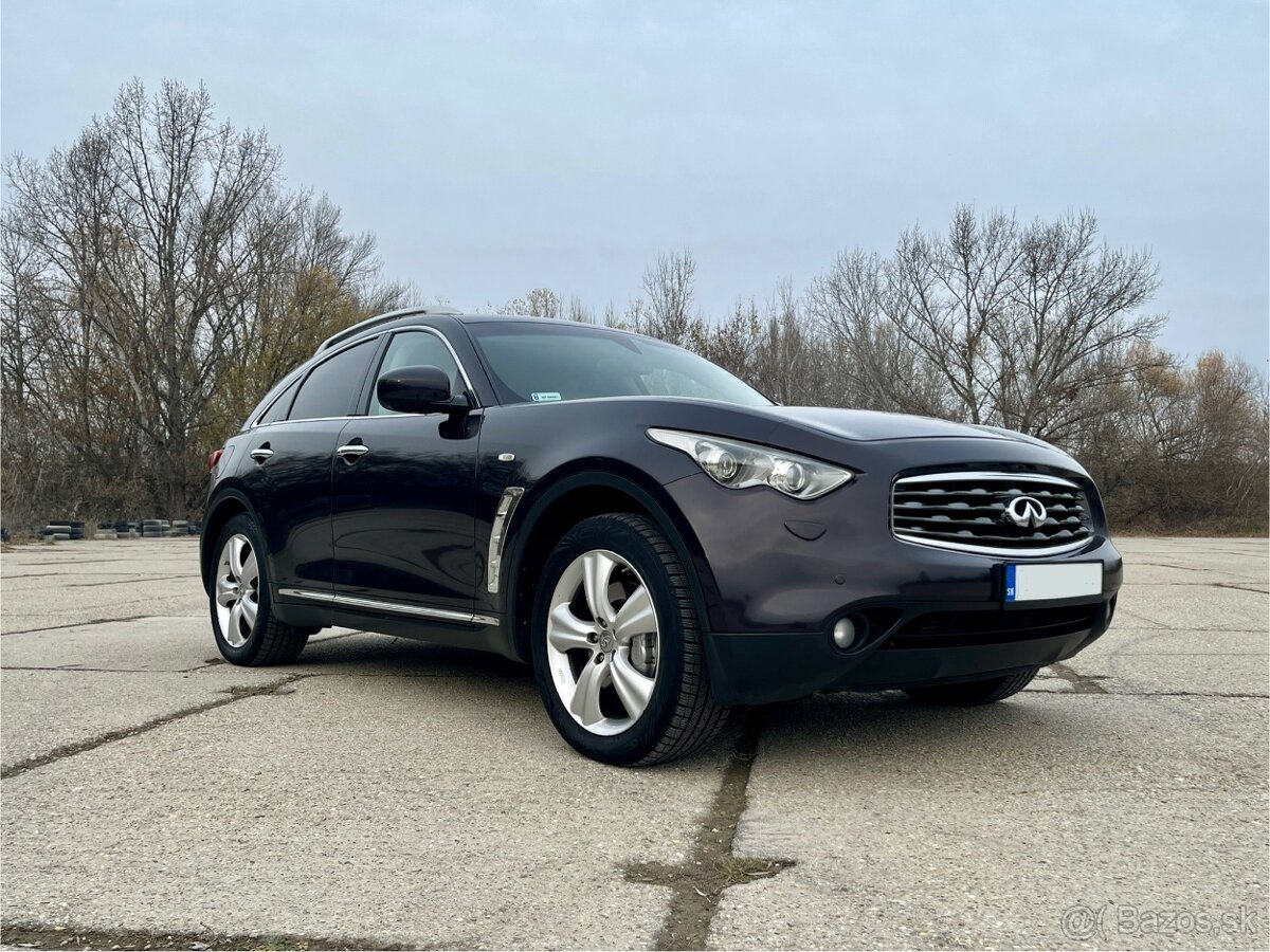 Infiniti FX30D 2011