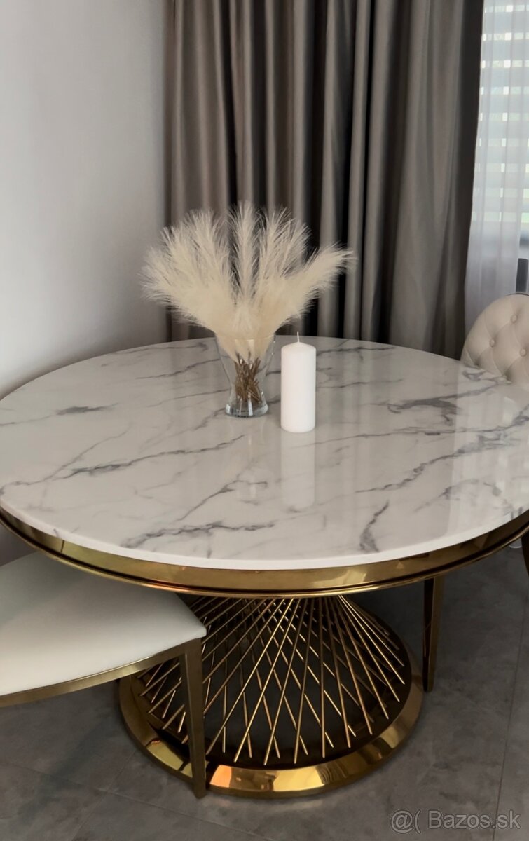 Luxusný bielo-zlatý stôl s 2 stoličkami