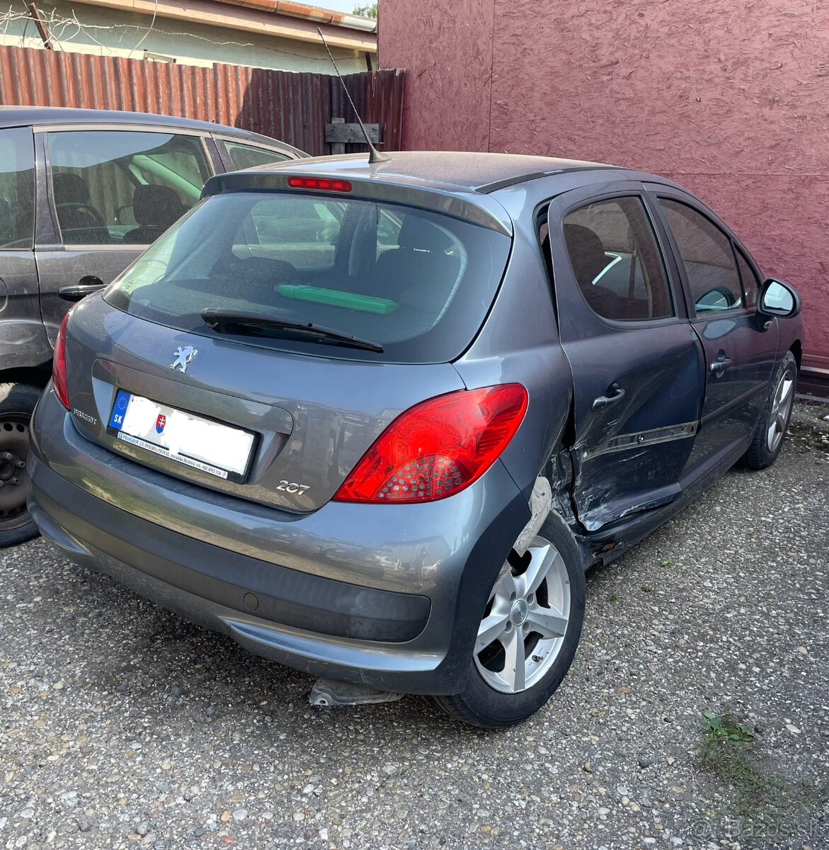 Predám na ND Peugeot 207