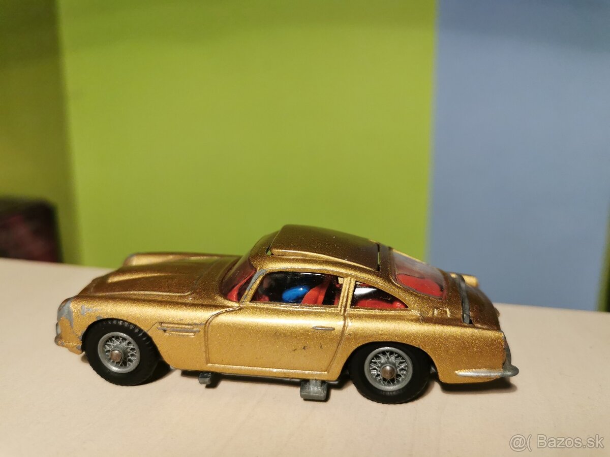 Corgi toys Aston Martin DB4