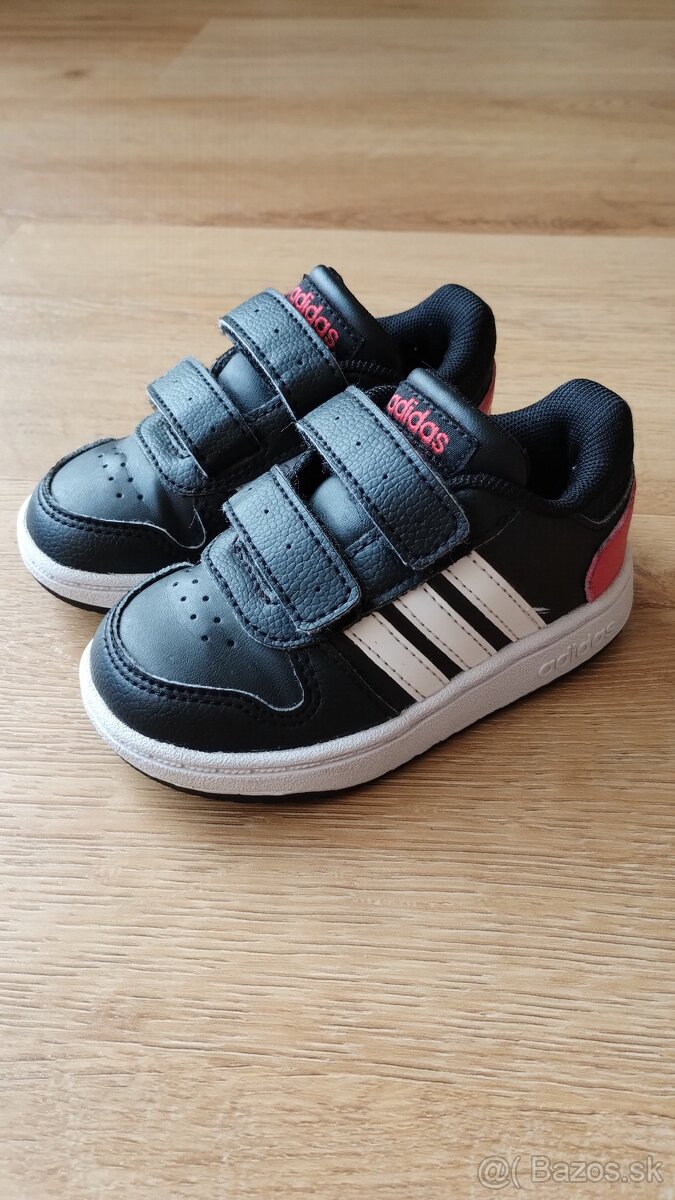 Tenisky Adidas 21