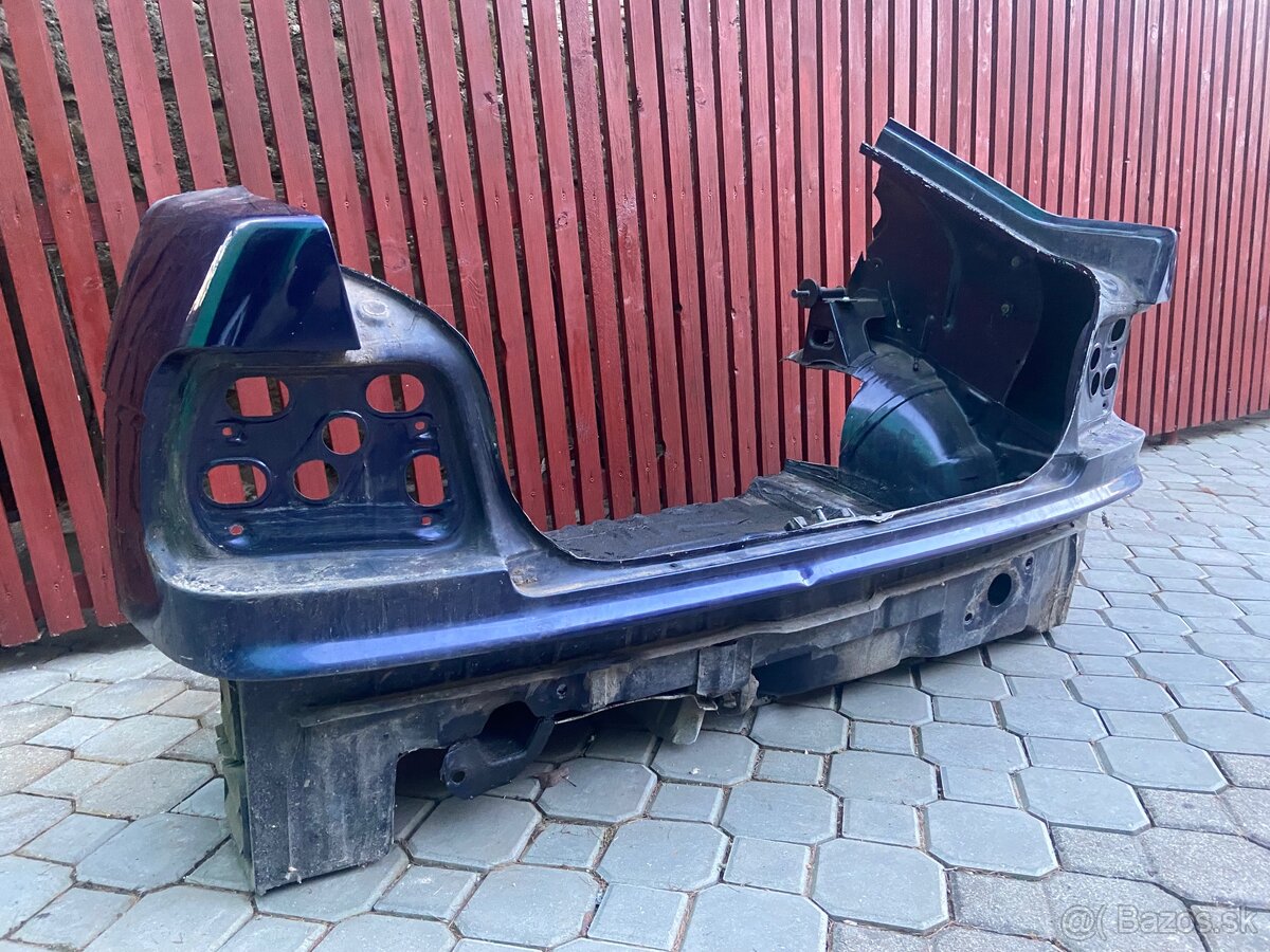 BMW E36 zadné čelo compact