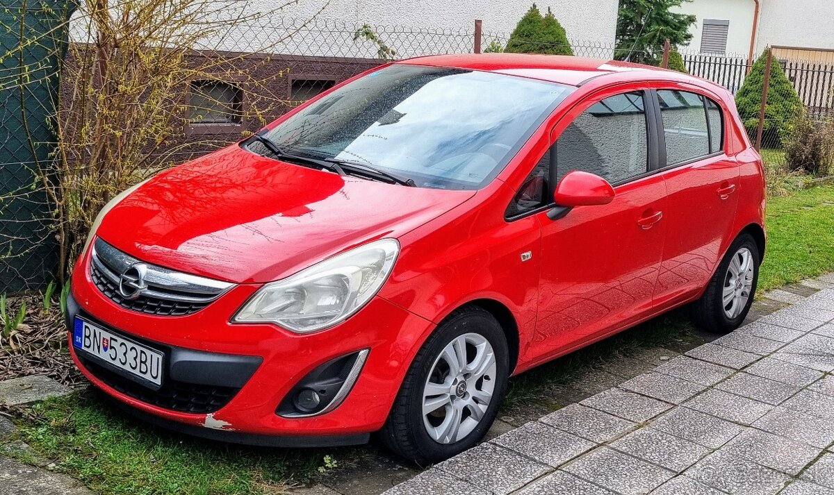 Predáme OPEL CORSA 1.2 16V SPORT jazdené jednou ženou