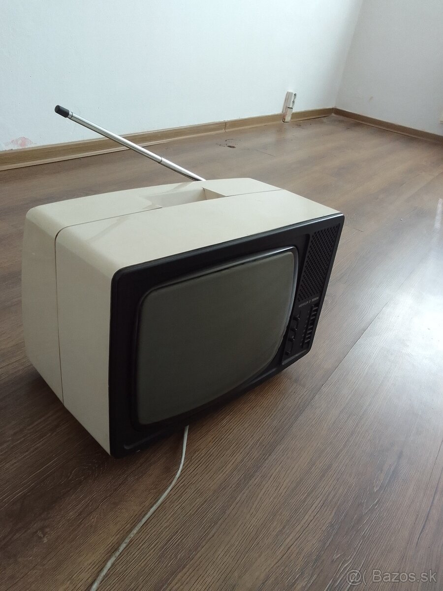 RETRO TELEVÍZIA