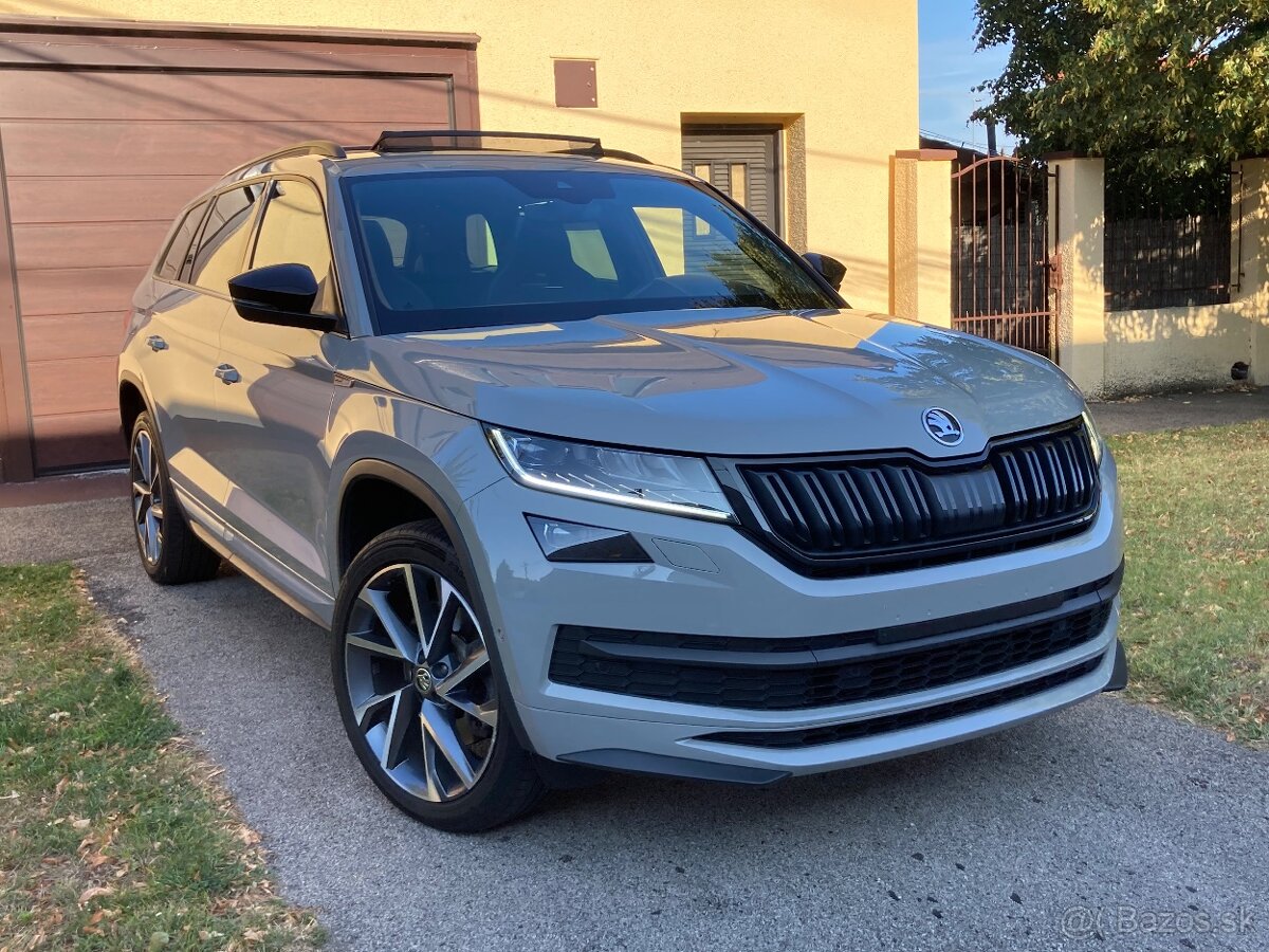 Kodiaq Sportline 4x4 7miest Nardo Grey Virtual Pano 83t. km