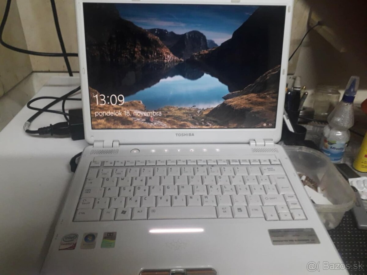 Predám starší notebook Toshiba