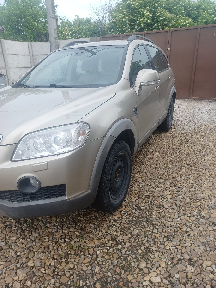 Rozpredám Chevrolet Captiva 2.0 Diesel 110kw 2007 4x4