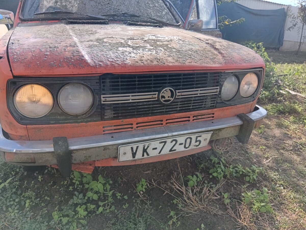 Škoda 120Is veterán retro (škodovka užovka)