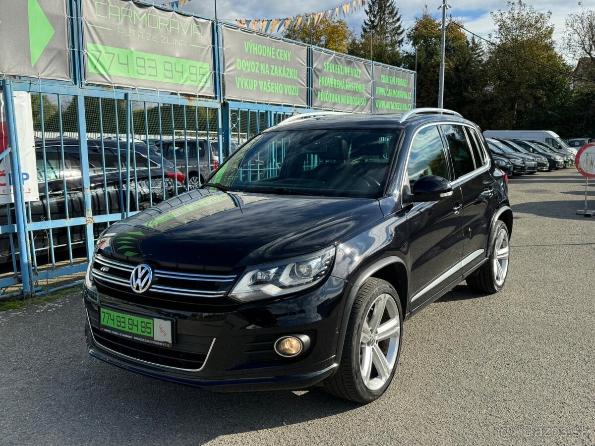 ►►VW TIGUAN R-LINE 2,0 TDI 4x4 - 130 kW - NAVI, TOP STAV