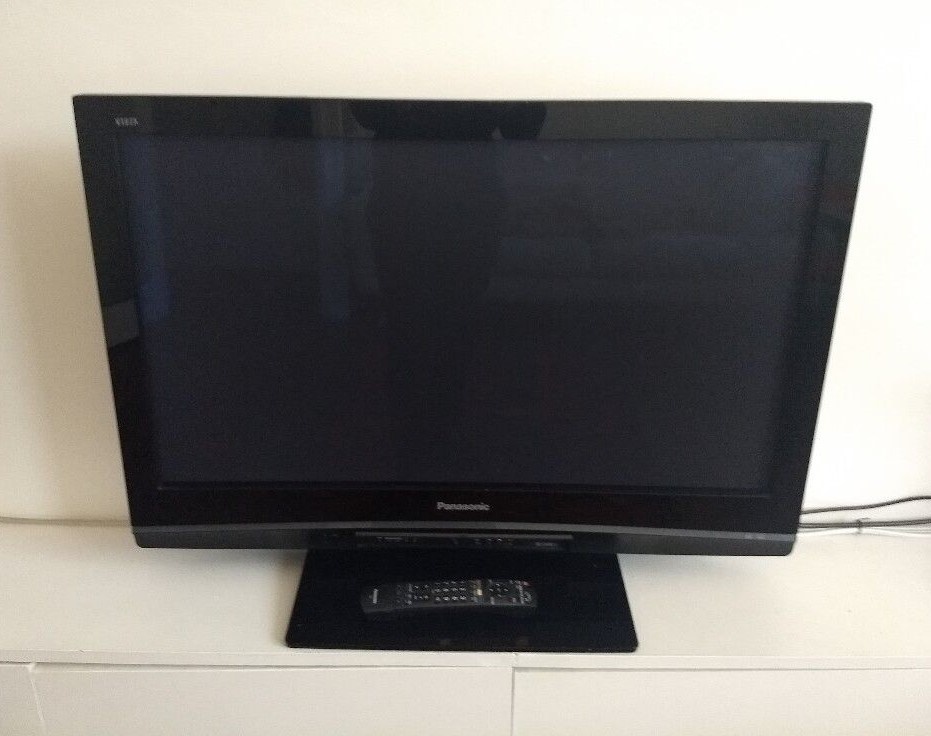 PREDAM LCD TV PANASONIC 43"