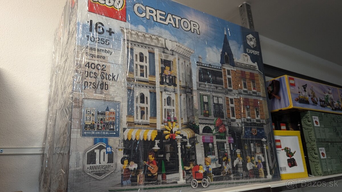 LEGO Creator Expert 10255 Zhromaždenie na námestí