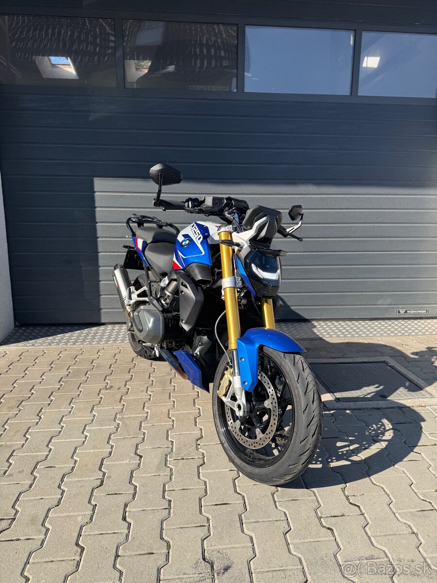 BMW R1250R