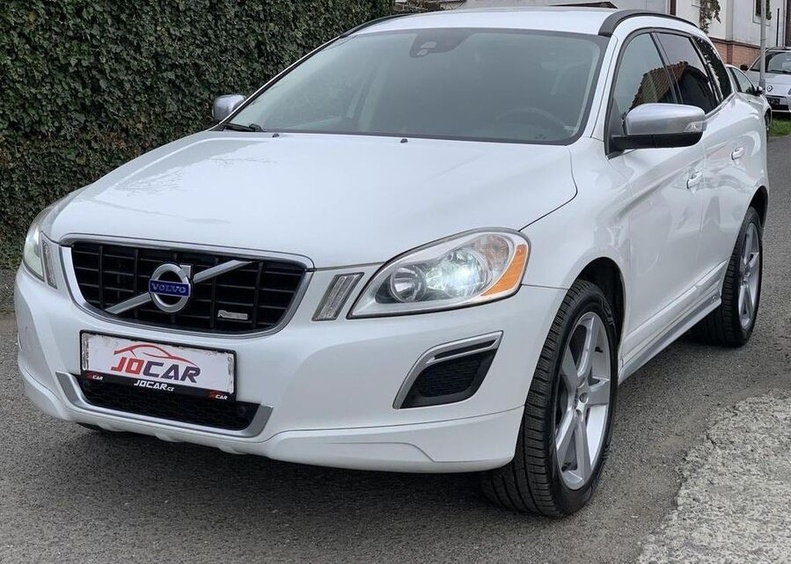 Volvo XC60 2.4 D5 AWD R-DESIGN KŮŽE NAVI nafta automat