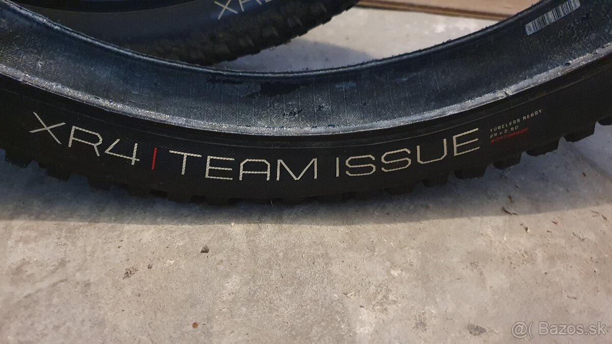 Bontrager XR4 Team Issue 29x2.6