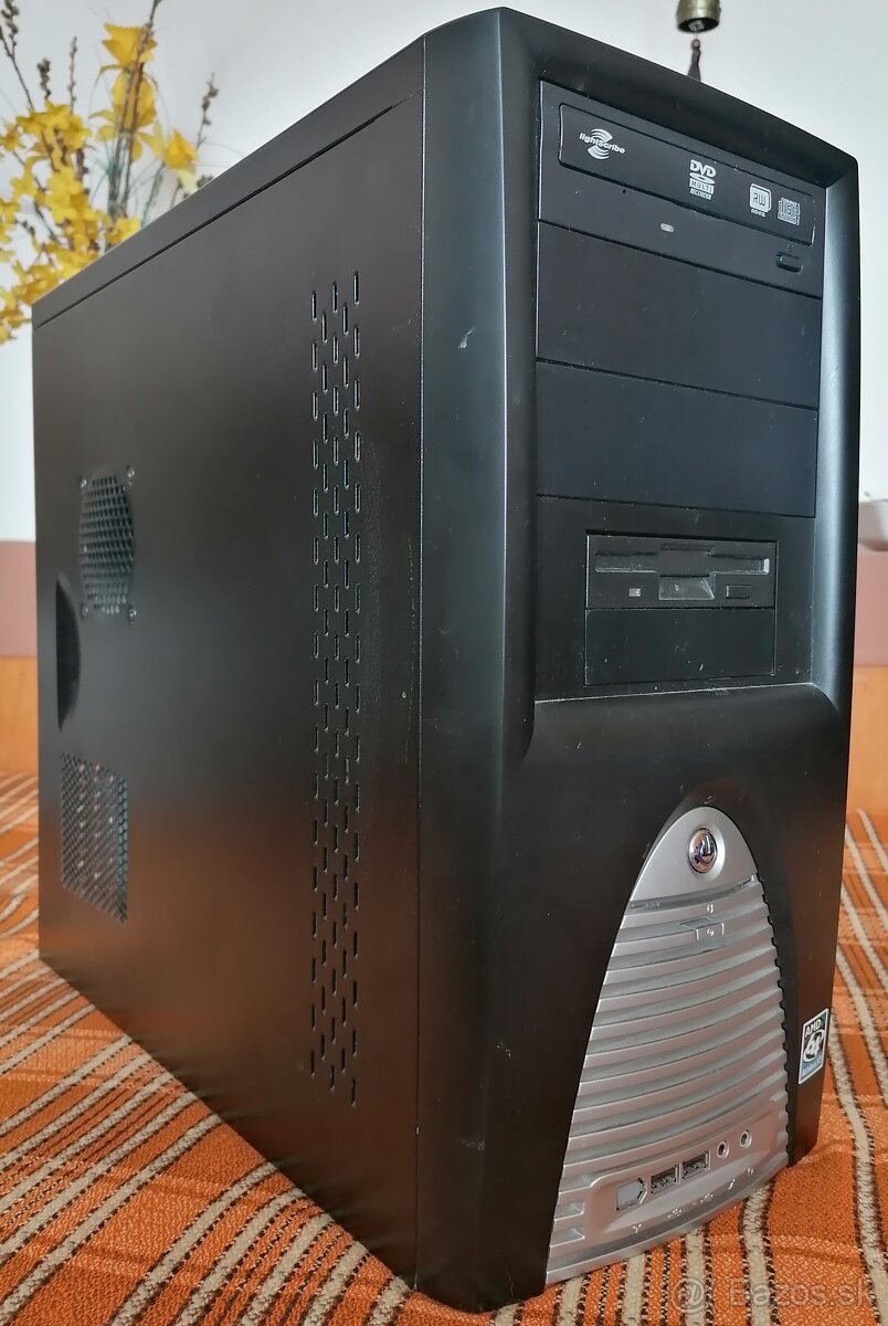 Staršie PC MSI od AMD + 3GB RAM + 160Gb HDD + WIN 10,