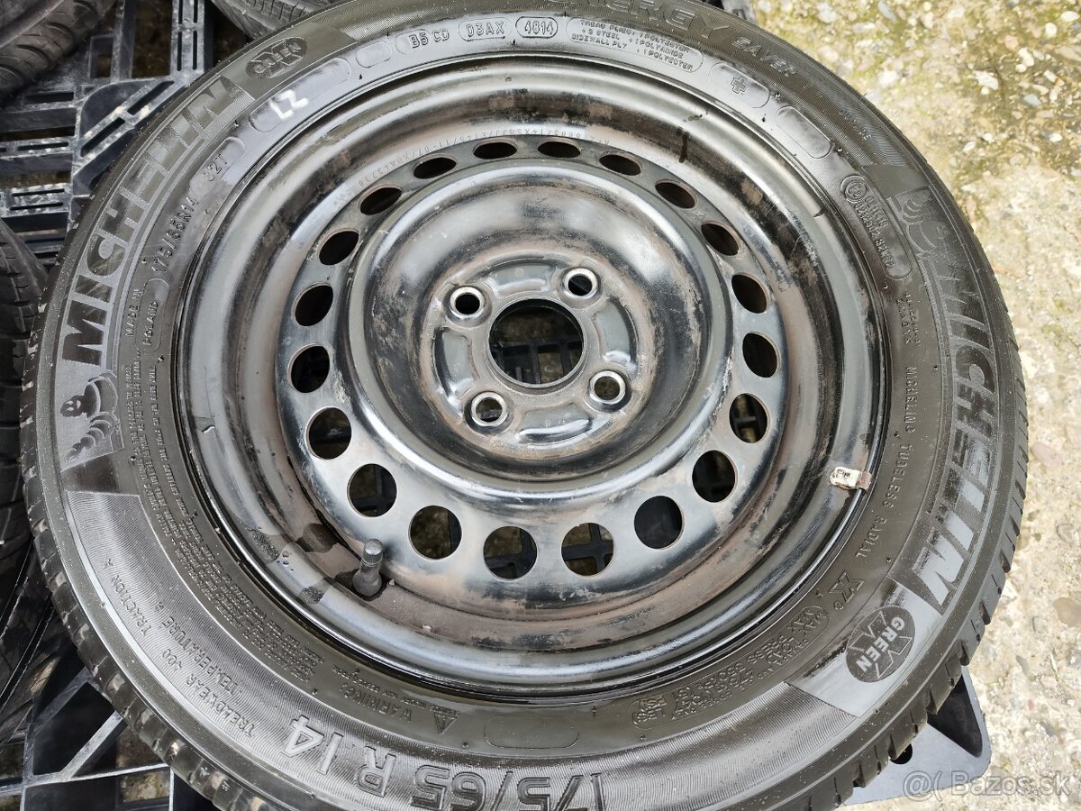 Sada plech = 4x100 = s pneu = 175/65 R14