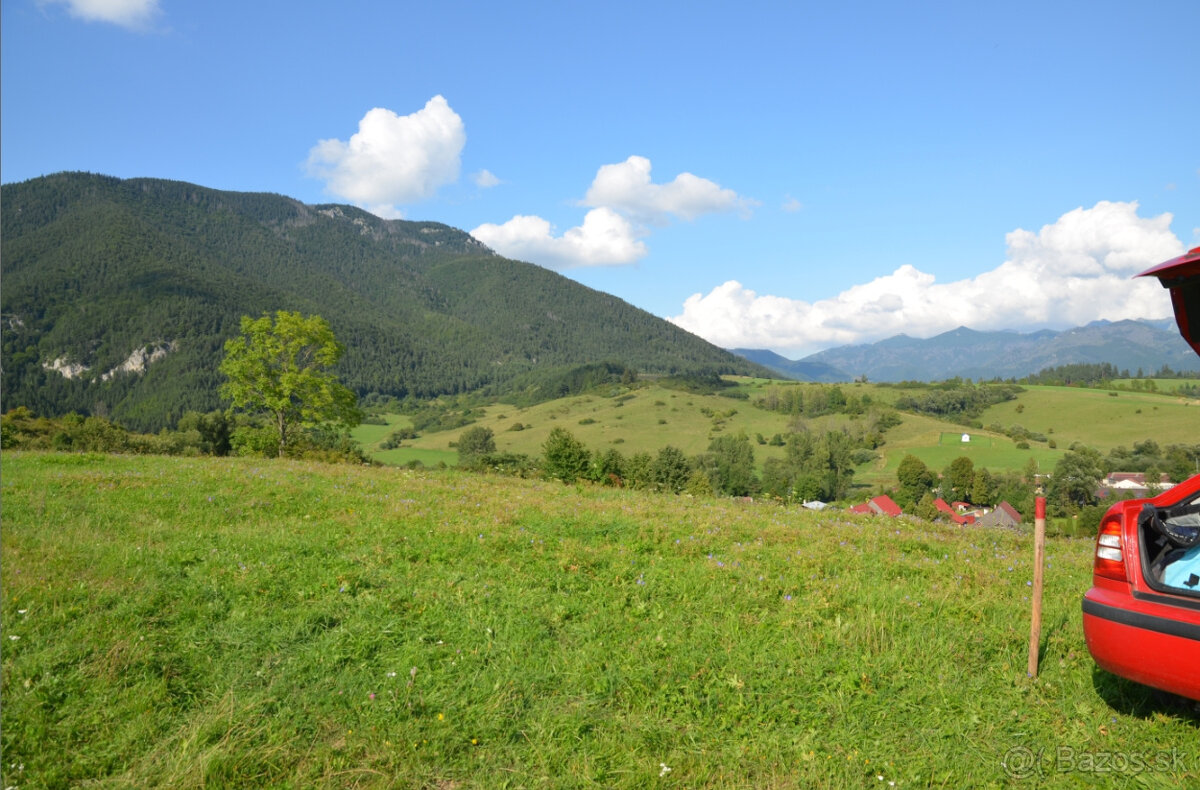 Slnečný pozemok s výhľadom na Tatry-Roháče (Prosiek)