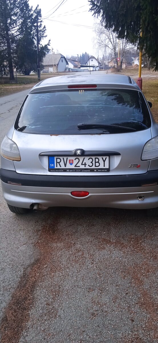 Peugeot.206