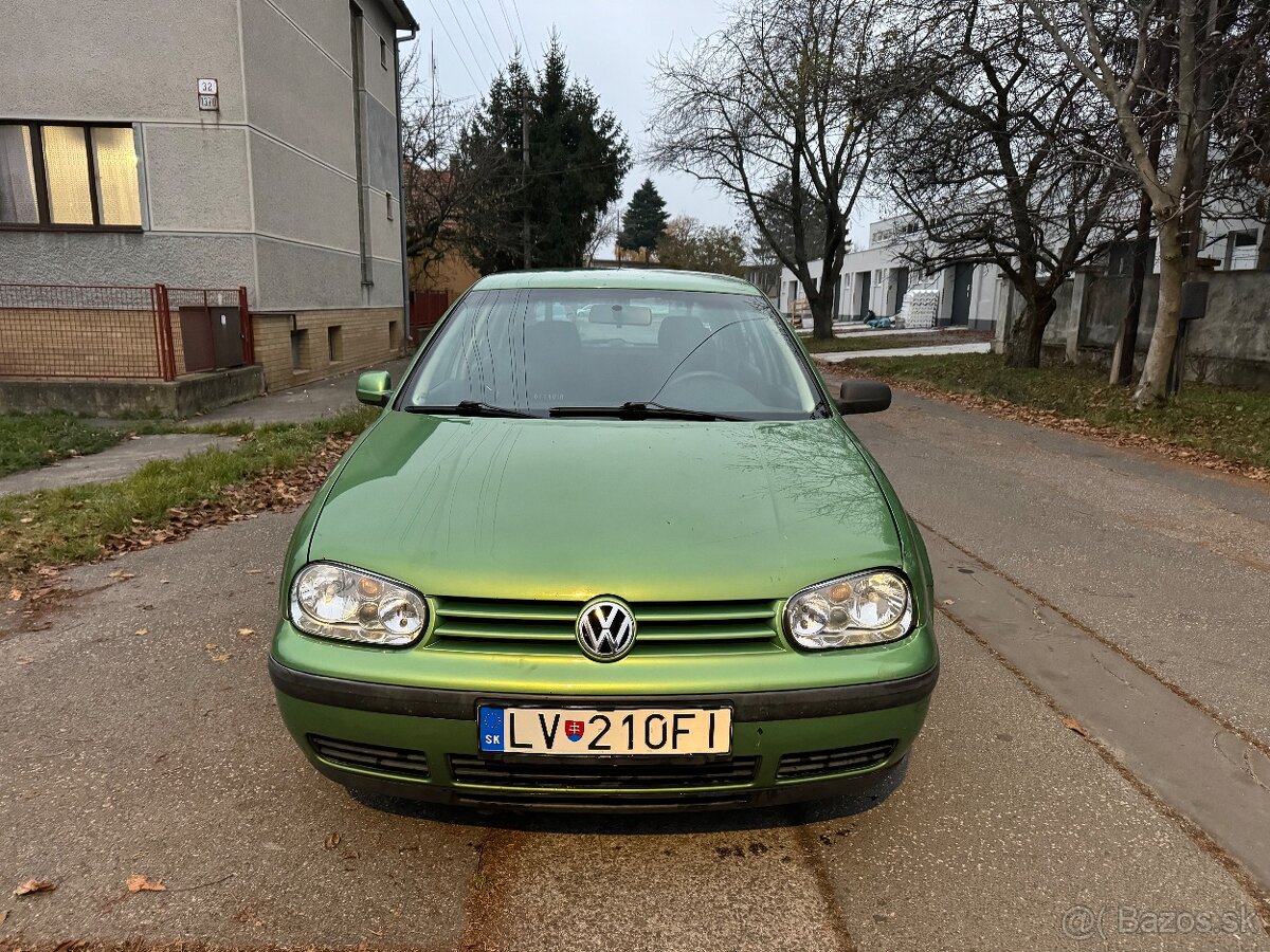 Volkswagen Golf 1.4  benzín