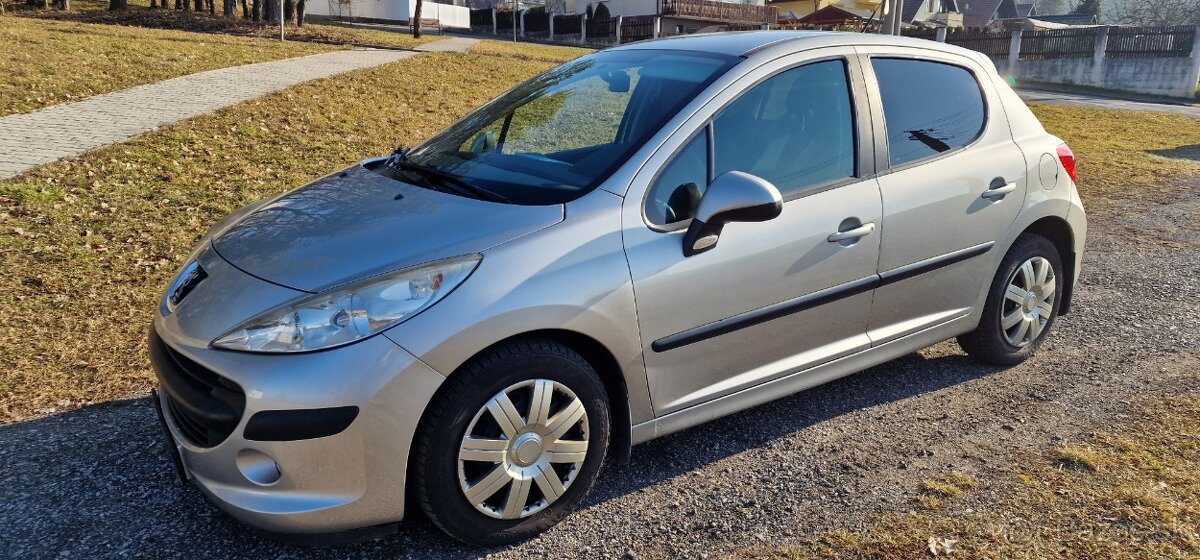 Predám Peugeot 207 1.4i