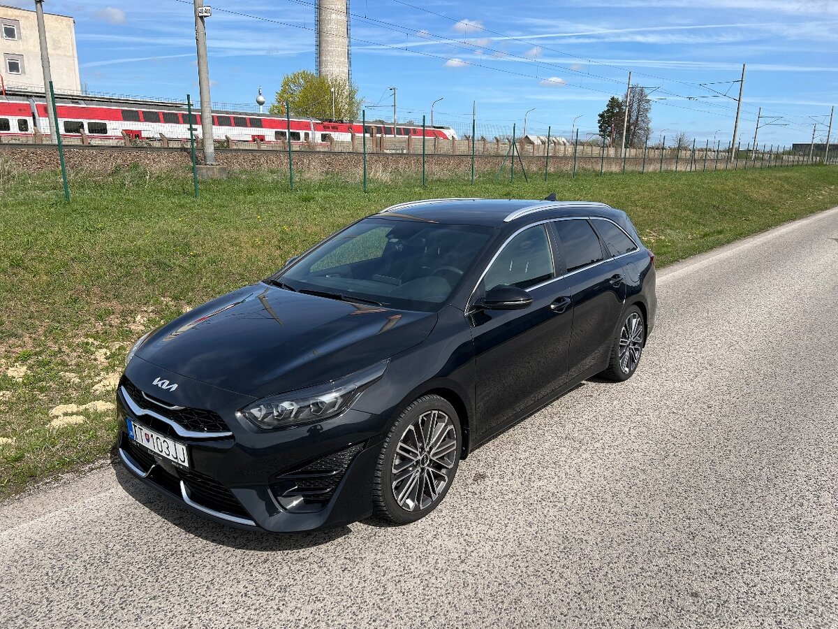 KIA CEED SW GT Line 1,5 T-GDI ,160PS - v plnej možnej výbave