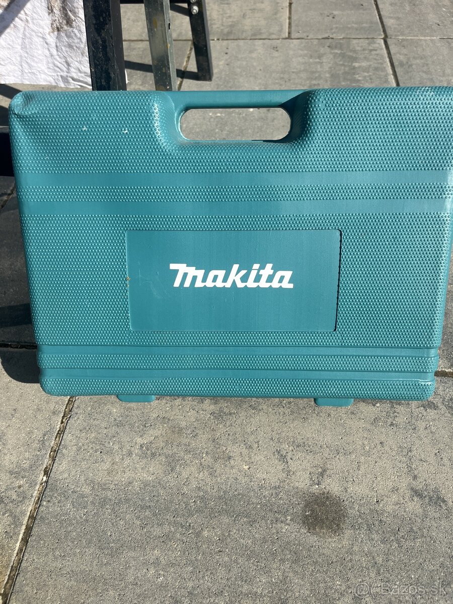 Makita