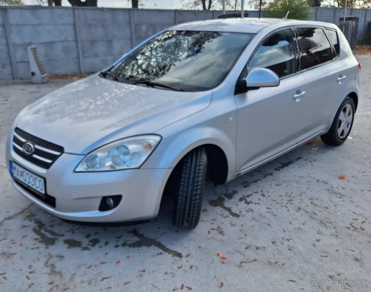 -Predám Kiu Ceed 1.6 CRDI - Dizel