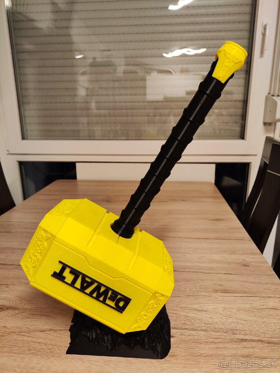 Dewalt Thorovo kladivo s otváracím dvierkami