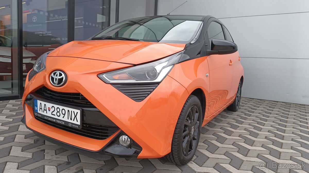 Predám Toyota Aygo 1.0 X- Cite Orange Edition, 33.0000 km