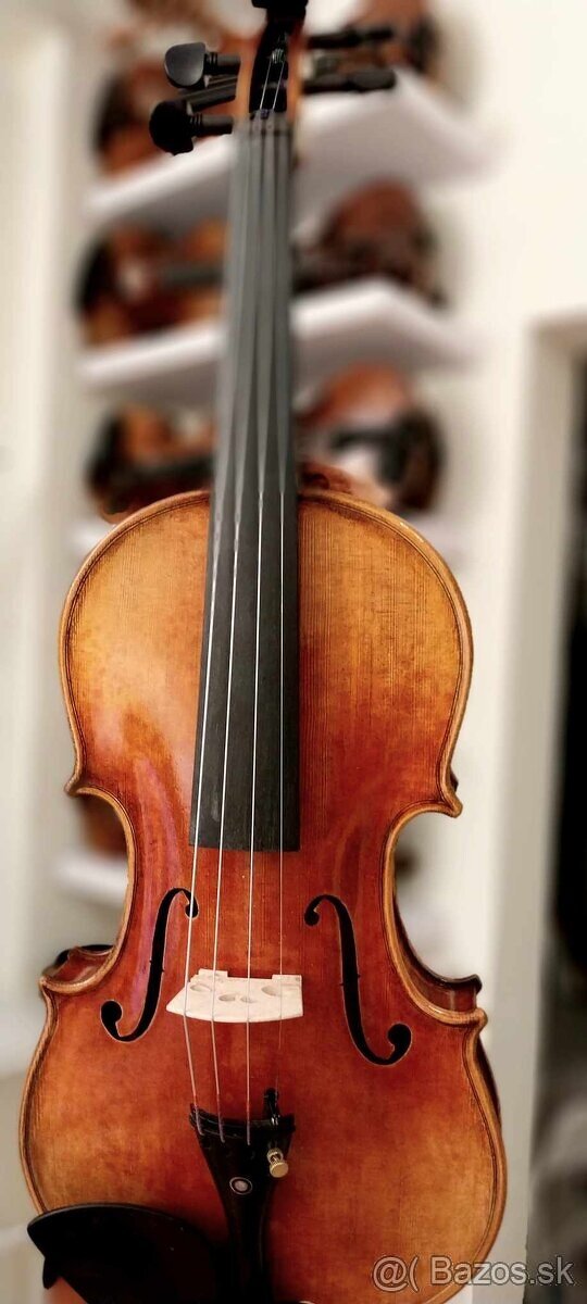 husle 4/4 Stradivari " Cobbet 1683" model