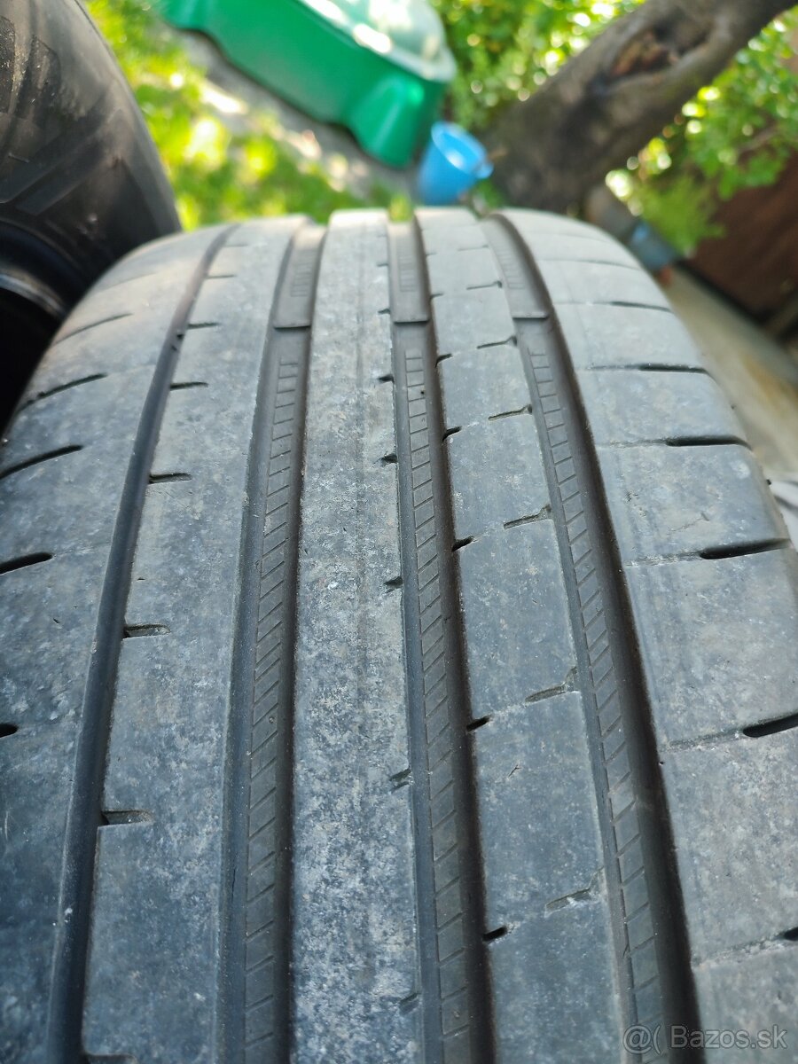 Good Year 235/65 R18 letné