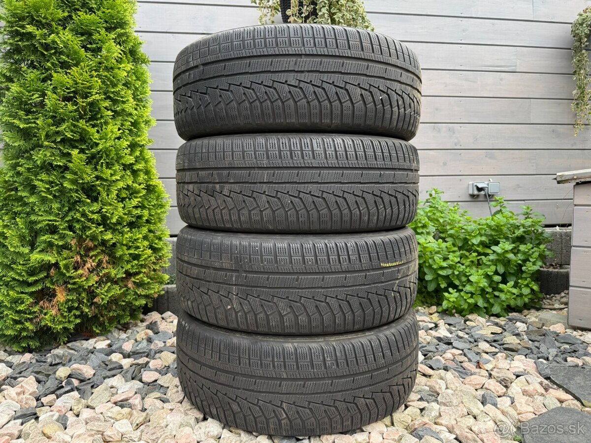 235/55 R19 105V