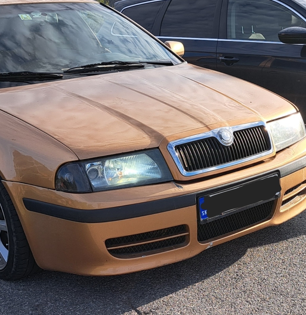 Predám Škoda Octavia 1 RS nárazník