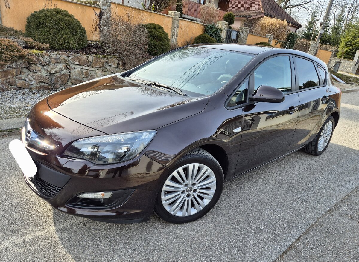 Opel Astra J