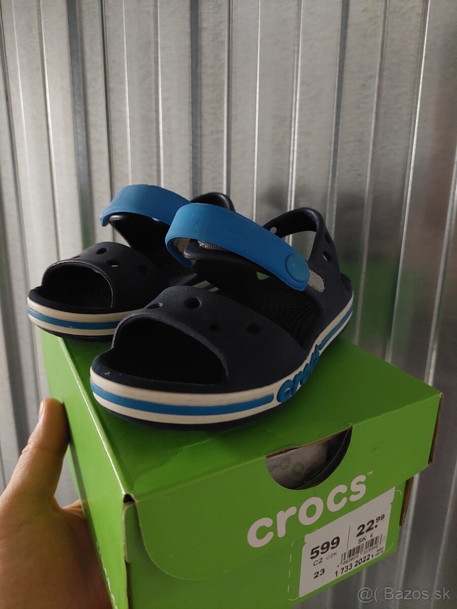 Predam detske Crocs sandale velkost 23