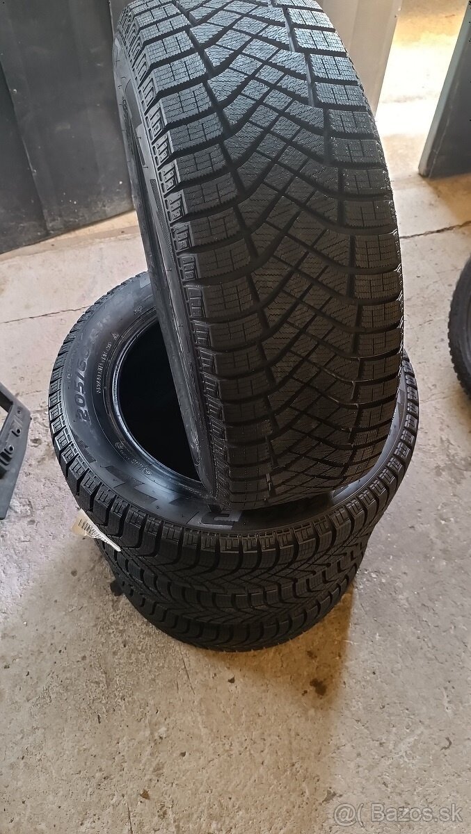 205/60 R16 zimné pneumatiky