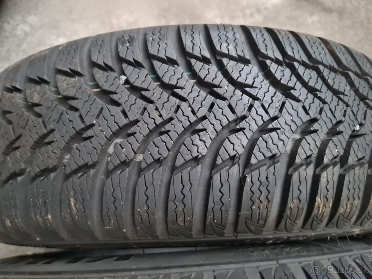 175/65r14 zimné 4 ks KUMHO - z nového auta