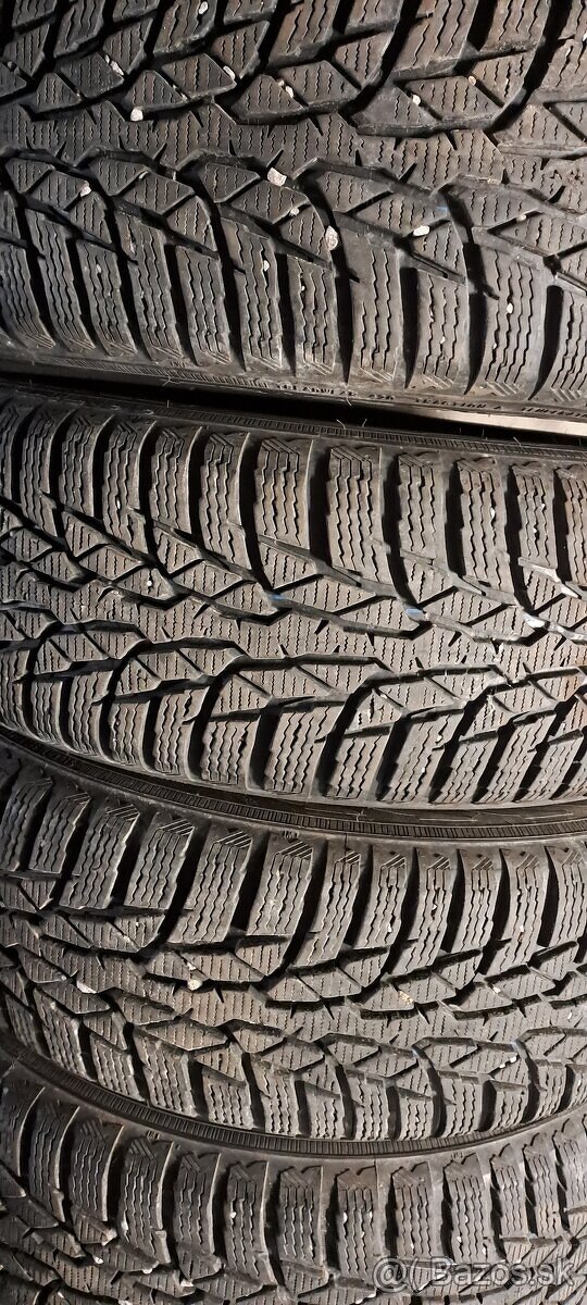 Predám 4ks jazdené zimné 175/65r15-84T Nokian