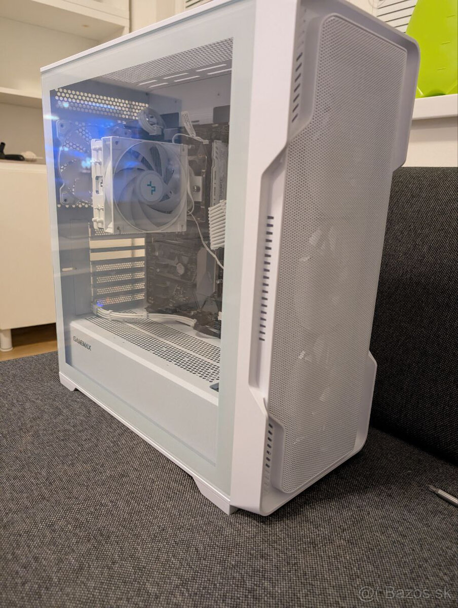 Gamemax siege white, PC skrina (iba skrina)