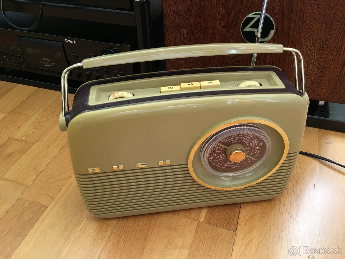 Rádio BUSH TR82